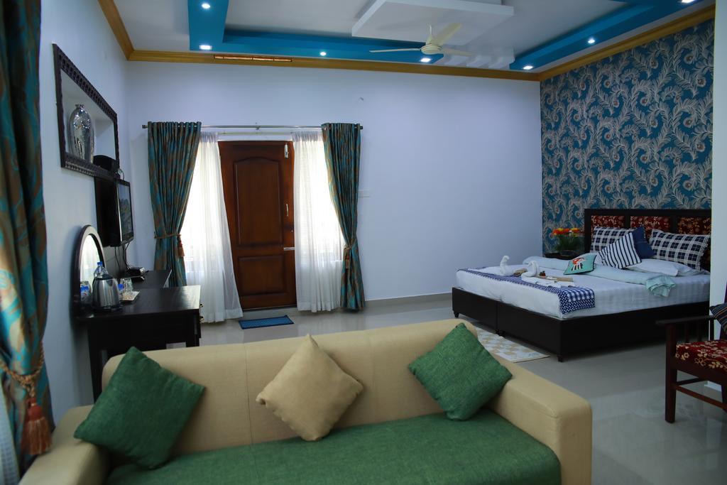 Periyar Villa Home Stay - Теккади Экстерьер фото
