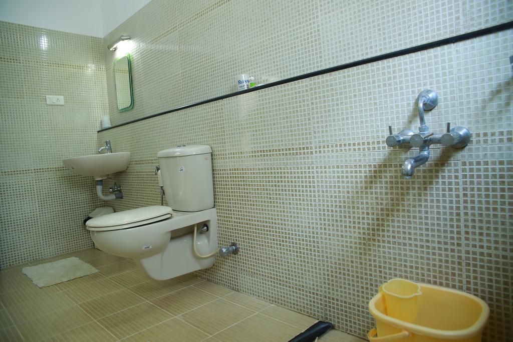Periyar Villa Home Stay - Теккади Экстерьер фото