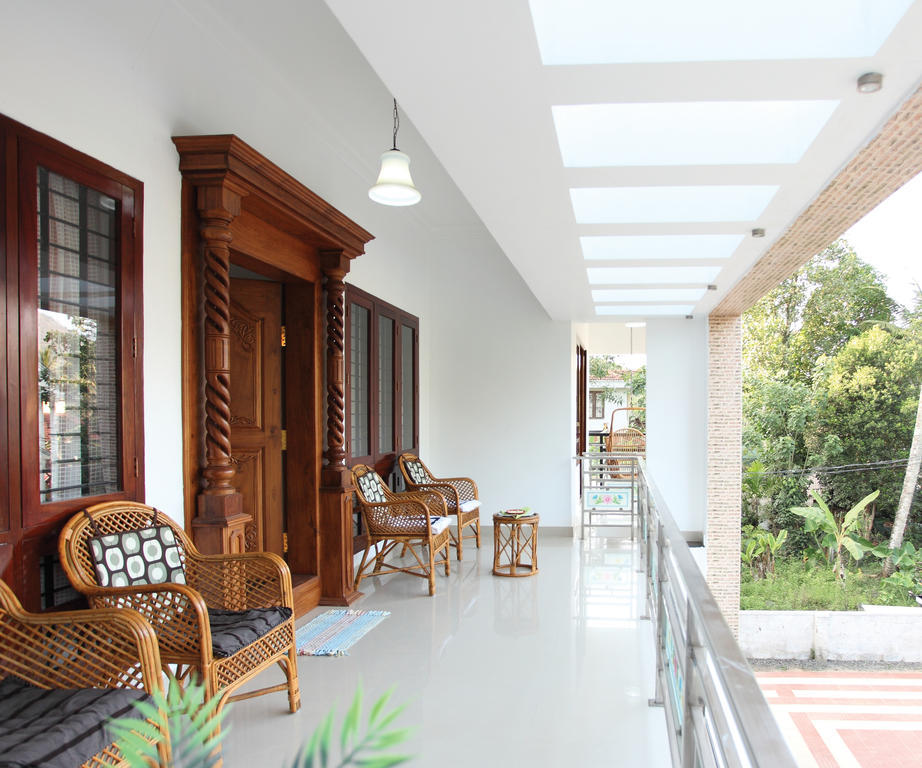 Periyar Villa Home Stay - Теккади Экстерьер фото